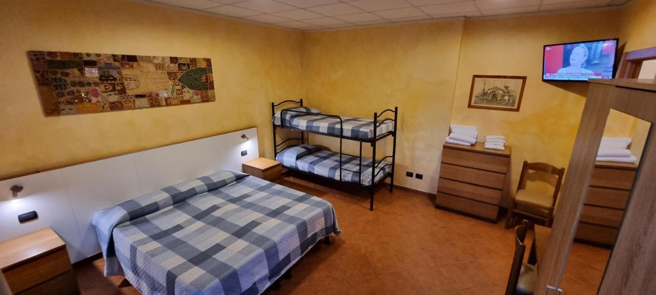 Albergo Etrusco Calusco d'Adda Zewnętrze zdjęcie