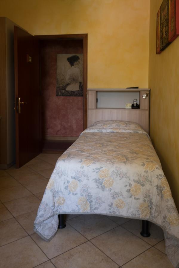 Albergo Etrusco Calusco d'Adda Zewnętrze zdjęcie