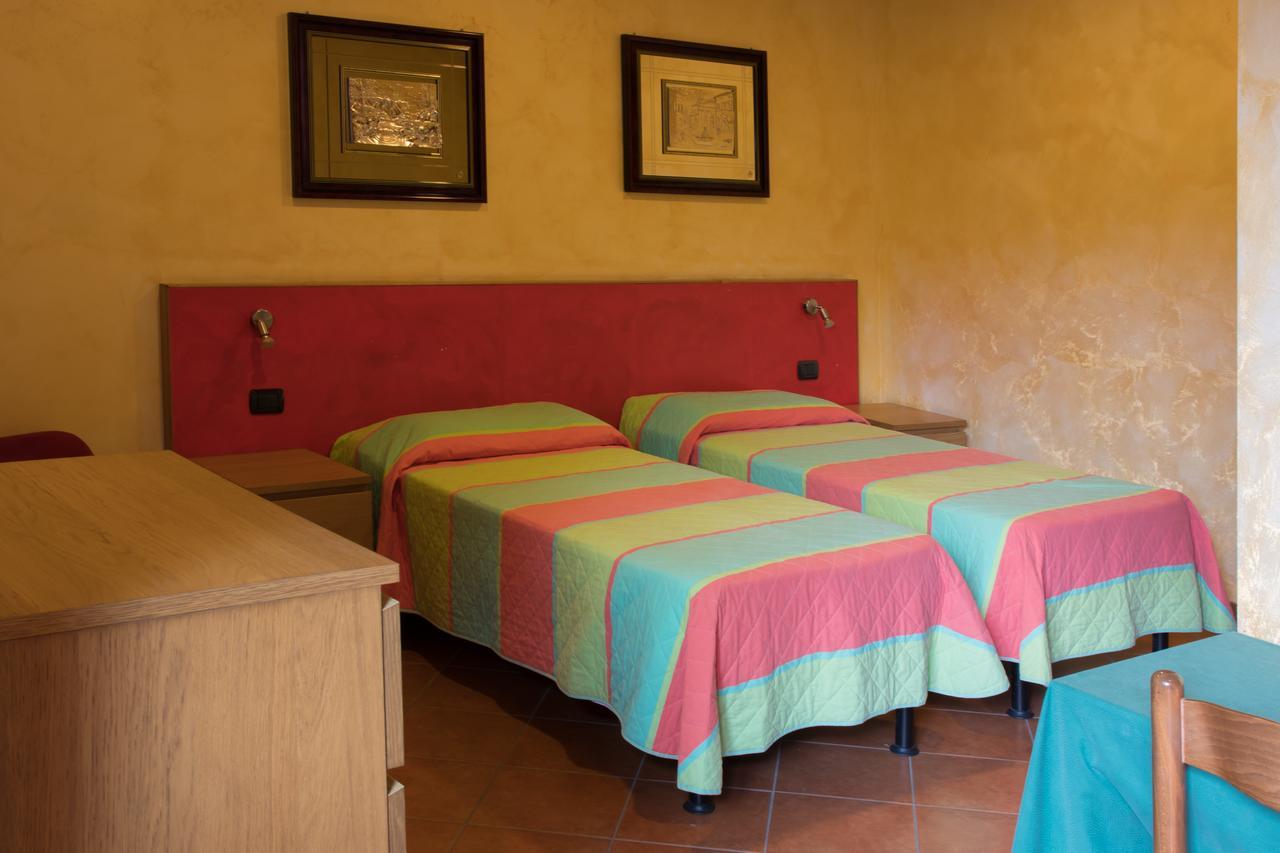 Albergo Etrusco Calusco d'Adda Zewnętrze zdjęcie