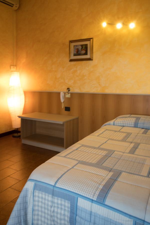 Albergo Etrusco Calusco d'Adda Zewnętrze zdjęcie